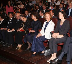 Su Majestad la Reina Doña Sofía en primera fila de asientos
