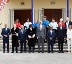 El Rey con las autoridades y el equipo de Gobierno de la UIMP 