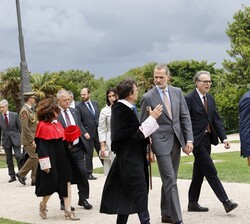 Don Felipe en los jardines del Palacio de la Magdalena