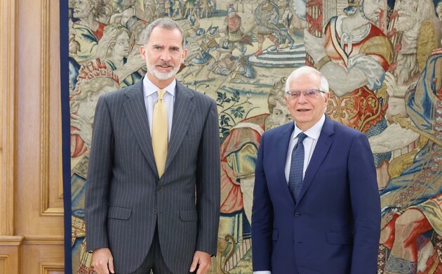 Su Majestad el Rey junto al Alto Representante de la Unión para Asuntos Exteriores y Política de Seguridad y vicepresidente de la Comisión Europea, Jo