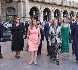 Doña Sofía en la Plaza Mayor de Salamanca