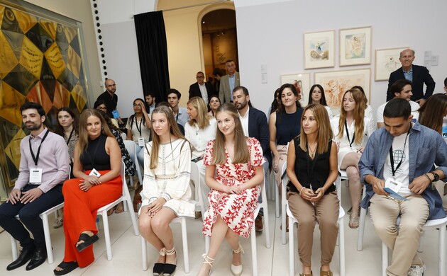Sesión de trabajo, sobre los nuevos programas de la Fundación Princesa de Girona, con la asistencia de la Princesa de Asturias y de Girona y la Infant