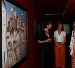 Doña Leonor y Doña Sofía durante la visita
