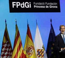 Su Majestad el Rey durante su intervención en la ceremonia de entrega de los “Premios Fundación Princesa de Girona 2022”
