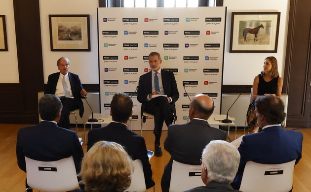 Su Majestad el Rey durante la XXVII Reunión del Patronato de la Fundación Princesa de Girona
