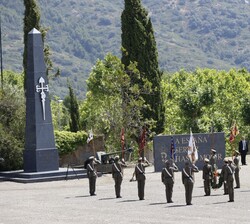 Homenaje a los que dieron la vida por España