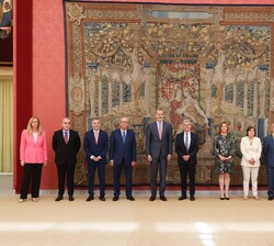 El Rey con el Consejo de Administración de la Corporación Radiotelevisión Española (RTVE)
