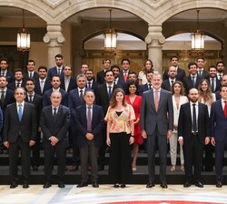 Su Majestad el Rey junto a las últimas Promociones del Cuerpo de Ingenieros de Caminos, Canales y Puertos del Estado
