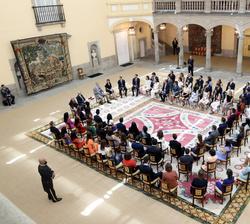 Su Majestad el Rey durante el encuentro con los funcionarios del Cuerpo de Arquitectos de la Hacienda Pública