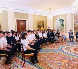 Audiencia del Rey a los participantes en la XVII edición del Programa “Becas Europa” de la Universidad Francisco de Vitoria