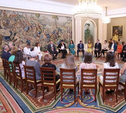 Desarrollo de la audiencia de S.M. el Rey a una representación de la Fundación Integra