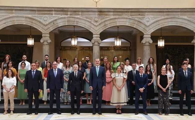 El Rey con la 38ª Promoción del Cuerpo Superior de Técnicos de Instituciones Penitenciarias, Especialidad Juristas y Psicólogos