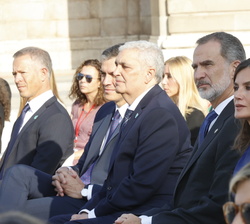 Sus Majestades los Reyes durante el Homenaje de Estado a las víctimas del Covid-19 y de reconocimiento al personal sanitario