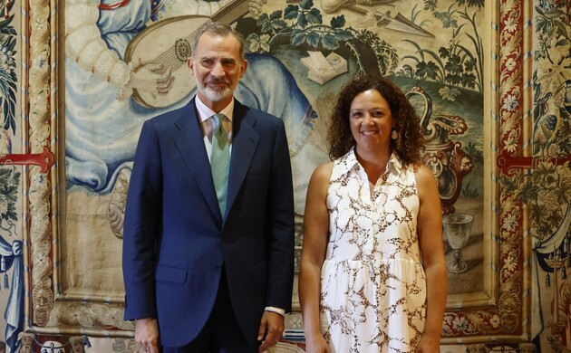 Su Majestad el Rey junto a la presidenta del Consell de Mallorca, Catalina Cladera i Crespí