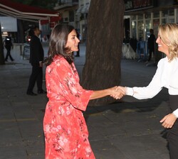 Su Majestad la Reina es recibida por la delegada del Gobierno en la Comunidad Autónoma de Cataluña, María Eugènia Gay