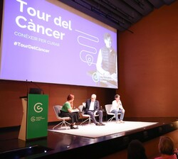 Vista general del auditorio del CaixaForum Lleida durante el turno de ruegos y preguntas
