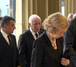 Sus Majestades los Reyes Don Juan Carlos y Doña Sofía a su llegada al Palacio de Buckingham
