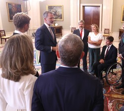Desarrollo de la audiencia de Don Felipe a los tenistas españoles ganadores en el US Open 2022, Carlos Alcaraz, Martín Landaluce y Martín de la Puente