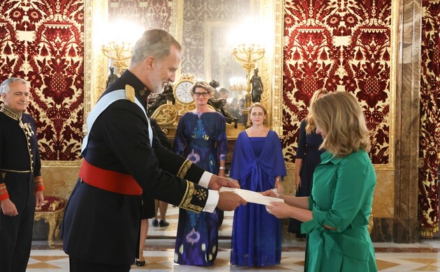 Su Majestad el Rey recibió en el Palacio Real de Madrid las Cartas Credenciales de la embajadora de la Republica de Polonia, Ana Marta Sroka