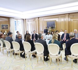 Vista general de la sala de audiencias en un momento de la audiencia de Su Majestad el Rey con el secretario general de la Oficina Internacional de Ex