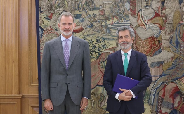 Su Majestad el Rey junto al presidente del Tribunal Supremo y del Consejo General del Poder Judicial, Carlos Lesmes Serrano