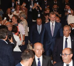 Su Majestad el Rey a su llegada al auditorio del Palacio de Congresos