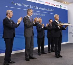 El embajador de Ucrania en España, Serhii Pohoreltsev, tras recibir el premio de manos del Rey