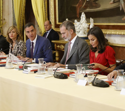 Sus Majestades los Reyes durante la reunión anual del Patronato del Instituto Cervantes