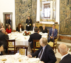 Su Majestad el Rey durante su intervención previa al almuerzo con los patronos del Instituto Cervantes y embajadores iberoamericanos acreditados en Es