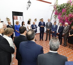 Don Felipe con representantes de los distintos sectores socio económicos, culturales y de la sociedad civil de Lebrija