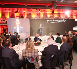 Vista general de la sala durante la intervención de Su Majestad el Rey
