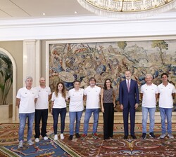 Los Reyes con el Cuerpo Técnico