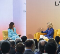 Desarrollo del acto de presentación del “Anuario 2022” de Informe Cotec