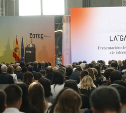 Don Felipe durante sus palabras en el acto de presentación del “Anuario 2022” de Informe Cotec