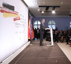 Su Majestad el Rey durante la intervención en el Foro Hispano-Alemán
