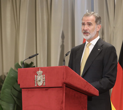 Su Majestad el Rey durante su intervención en la recepción con ocasión de la inauguración de la Feria del Libro de Fráncfort 2022, en honor de Sus Exc
