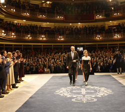 La Familia Real a su llegada al Teatro Campoamor de Oviedo para entregar los Premios Princesa de Asturias 2022