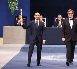 Los Premio Princesa de Asturias de Investigación Científica y Técnica 2022, Yann Lecun y Demis Hassabis, tras la entrega del galardón