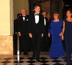 Don Felipe y Doña Letizia acceden al Gran Teatre del Liceu