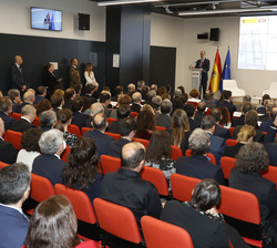 Vista general de la sala durante la intervención de Su Majestad el Rey