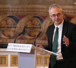 El rector magnífico de la Universidad de Salamanca, Ricardo Rivero, durante su intervención