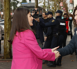 Su Majestad la Reina es recibida por la presidenta de la Comunidad de Madrid, Isabel Díaz Ayuso