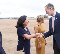 Su Majestad el Rey recibido por la embajadora de España en la República Federativa de Brasil, María Del Mar Fernández-Palacios