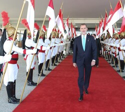 Su Majestad el Rey a su salida del Palacio del Planalto