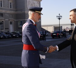 Su Majestad el Rey recibe el saludo del presidente del Gobierno, Pedro Sánchez Pérez-Castejón