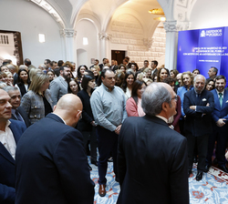 Momento del encuentro con el personal de la institución