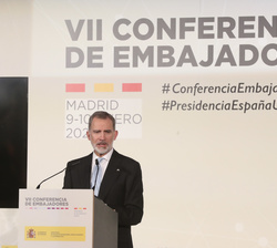 Su Majestad el Rey durante su intervención en la clausura de la VII Conferencia de Embajadores de España