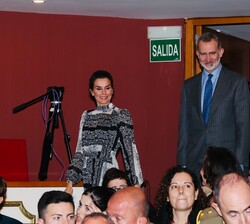 Don Felipe y Doña Letizia a su entrada al Teatre des Born