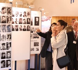 Don Felipe y Doña Letizia durante su visita a la Sala Memorial Roma