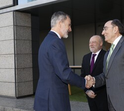 Su Majestad el Rey recibido por el el presidente de Iberdrola, Ignacio S. Galán, a su llegada a la sede de Iberdrola